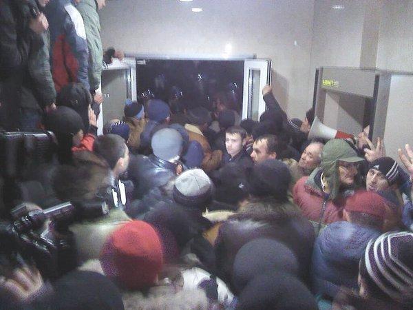 Эксперт: Экономика и коррупция — причины беспорядков в Молдавии