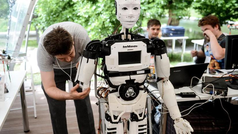 Учёные рассказали, какие специалисты первыми лишатся работы из-за роботов