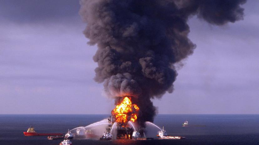 В Мексиканском заливе опять взорвалась нефтяная платформа