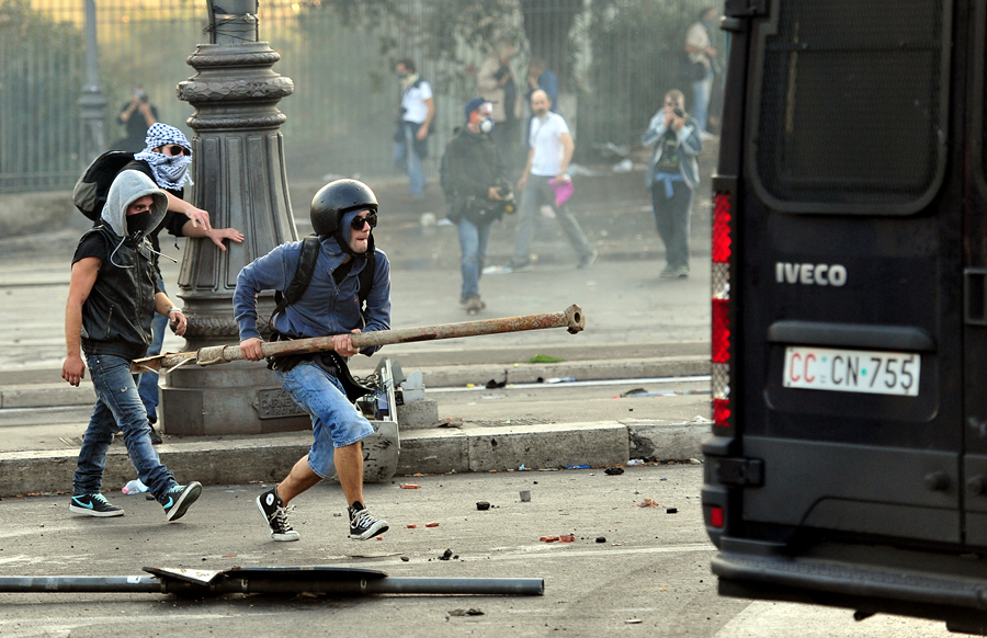 2012 год был отмечен резким ростом протестного движения в Европе