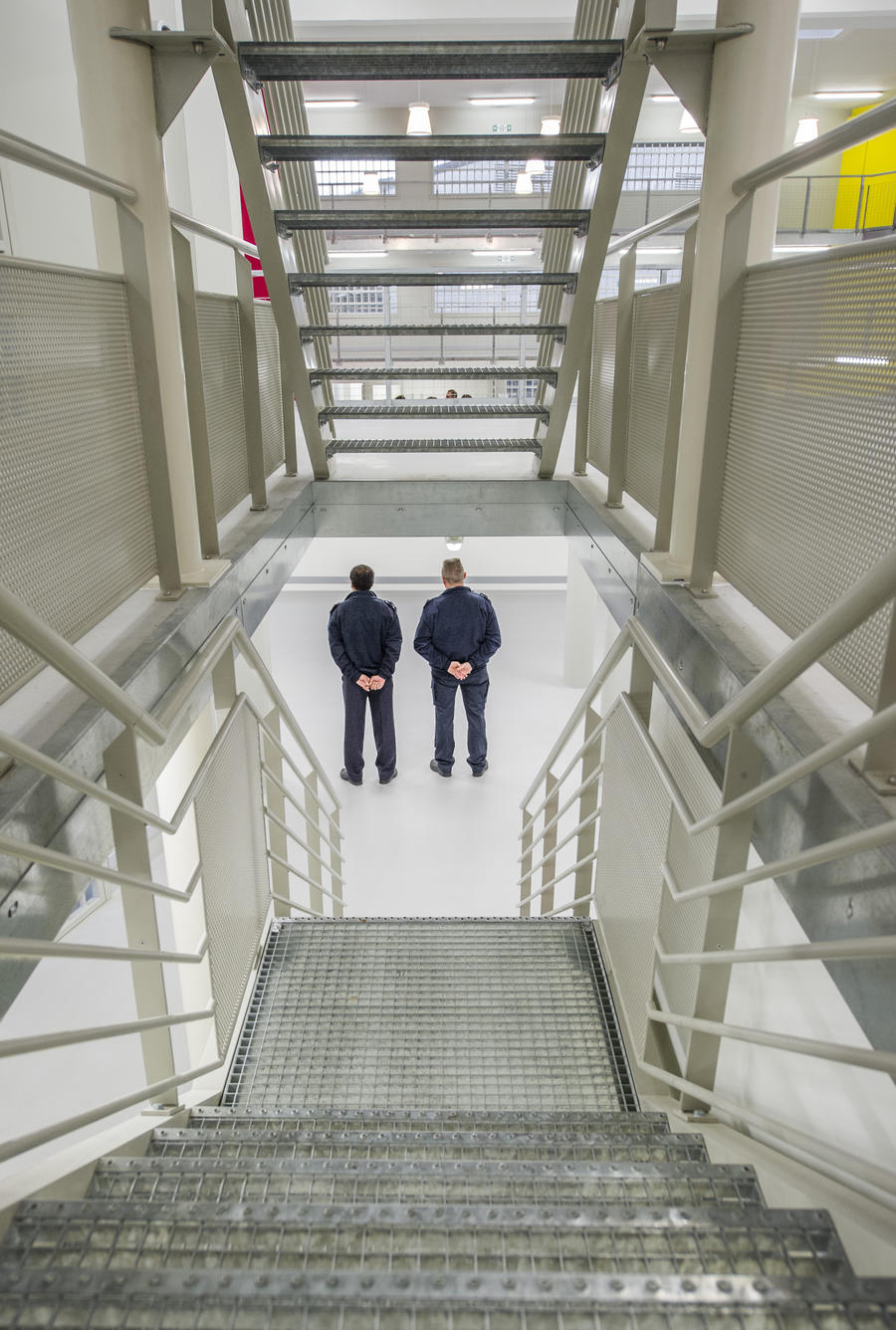 Тюремные надзиратели в США использовали слезоточивый газ против душевнобольных заключённых