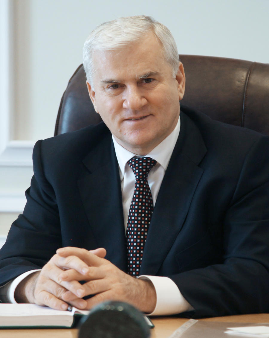 СКР: Мэру Махачкалы и его сообщникам предъявлено обвинение в убийстве