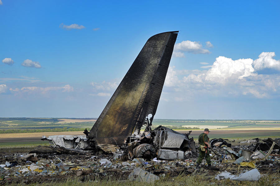 Ополчение: Самолёт Ил-76 был сбит под Луганском самими же украинскими военными