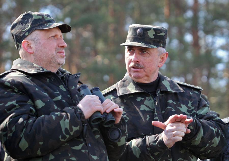 И.о. президента Украины Александр Турчинов подписал указ о спецоперации на востоке страны