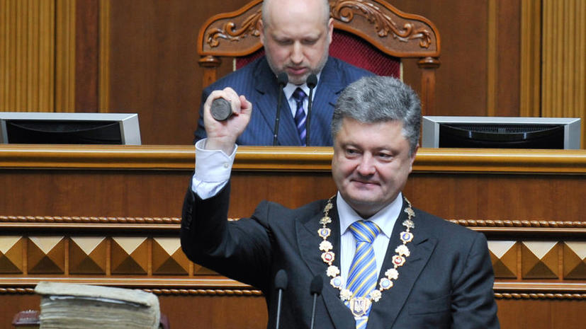 Неделя президентства Порошенко: Штурм российского посольства, оскорбления в адрес Путина, захват российских репортёров