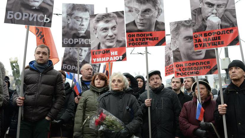 Траурное шествие в память о погибшем Борисе Немцове проходит в Москве