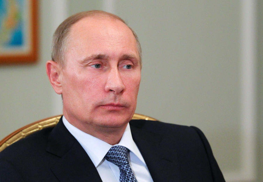 Владимир Путин подписал закон об ужесточении ответственности за брань в СМИ