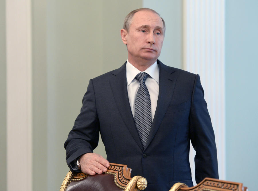 Владимир Путин поручил проработать вопрос уничтожения санкционных товаров на границе РФ