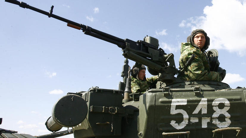 Украинские танки движутся по направлению к Славянску