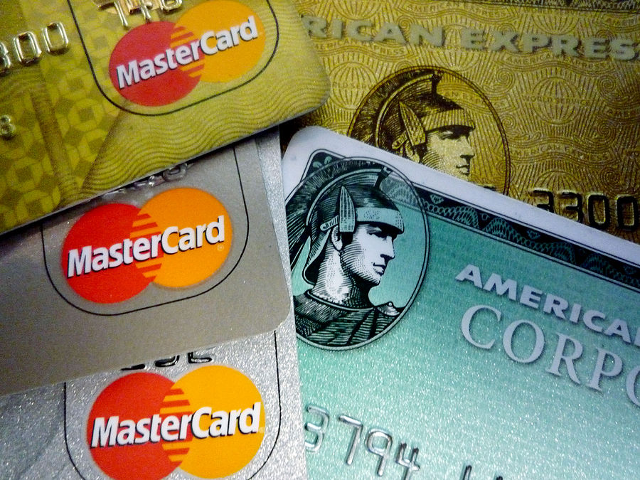 Твиттер и American Express впервые запускают сервис покупок