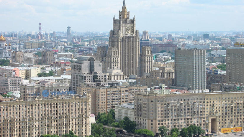 МИД: Голландия должна дать объяснения по поводу избиения российского дипломата до 18:00