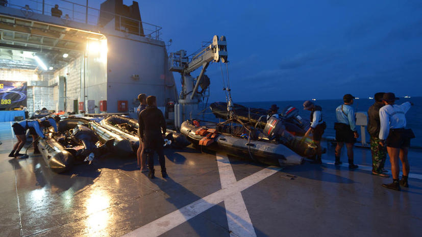 Спасатели засекли сигналы чёрных ящиков затонувшего лайнера AirAsia