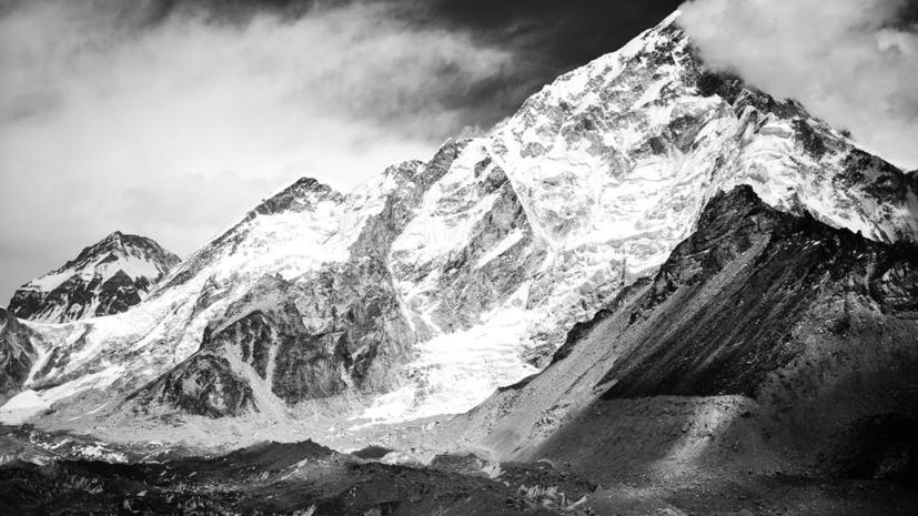 Группа российских альпинистов в Непале вышла на связь