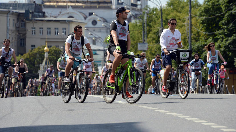 СМИ: Велосипедистов обяжут носить спецодежду