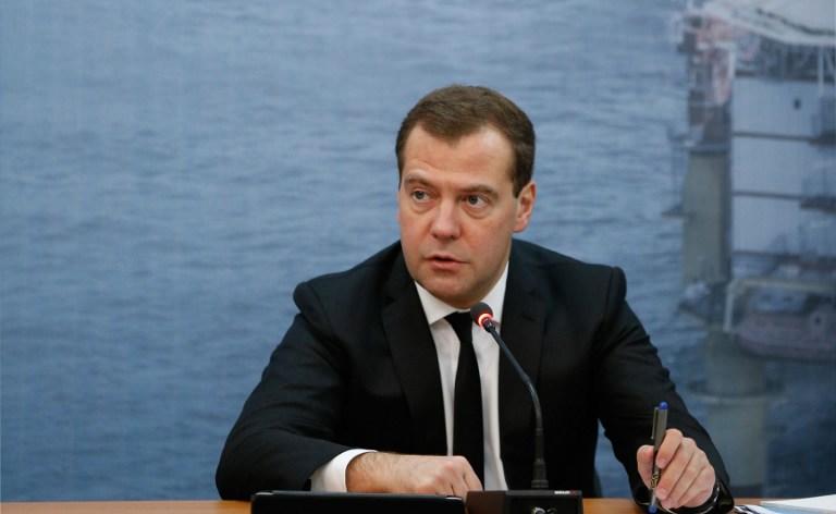 Дмитрий Медведев распорядился помочь всем жертвам теракта в Волгограде