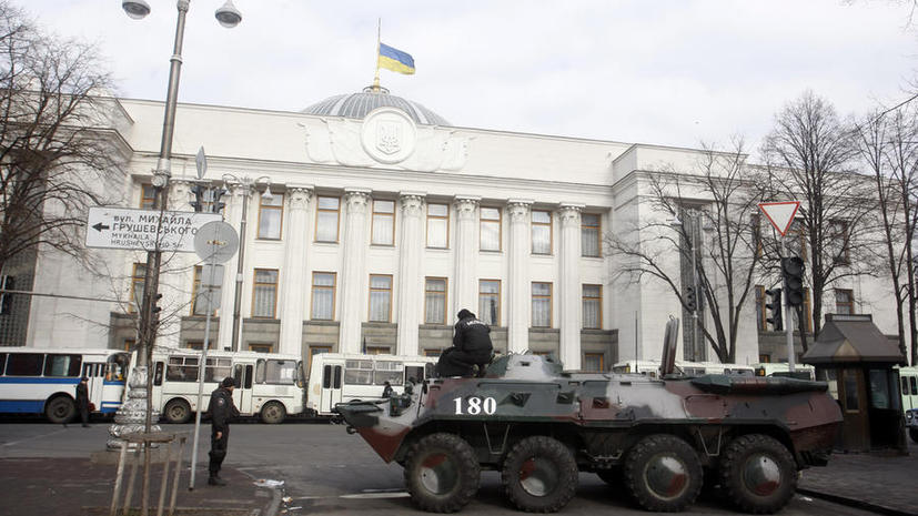 В Киеве проходит экстренное заседание Верховной рады Украины