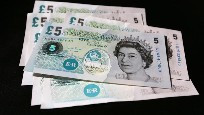 Зарплата  британцев в реальном исчислении неуклонно снижается уже четвёртый год подряд