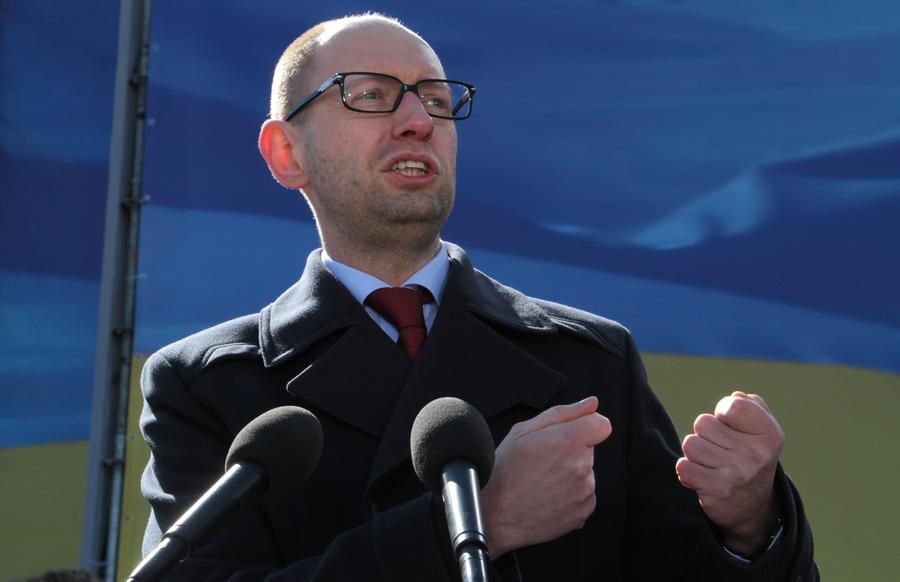 Арсений Яценюк сравнил действия украинских силовиков на юго-востоке с «подвигами» УПА