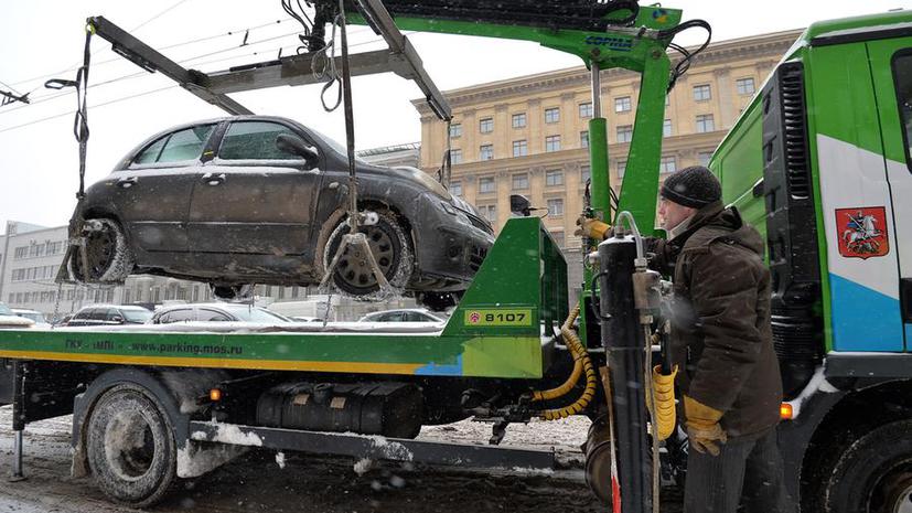 СМИ: В России могут частично отменить эвакуацию автомобилей