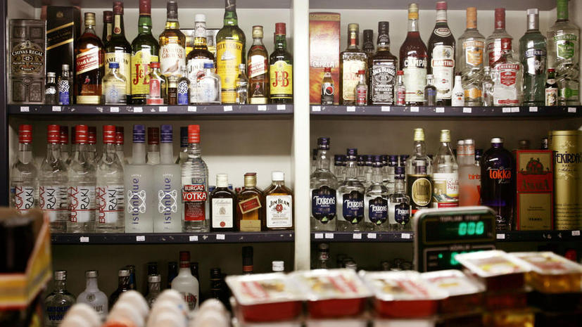 Туристы в Турции рискуют остаться без алкоголя: власти страны ограничили продажу спиртных напитков