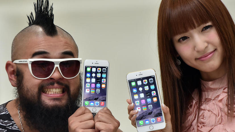 Владельцы iPhone 6 жалуются, что новый гаджет вырывает у них волосы