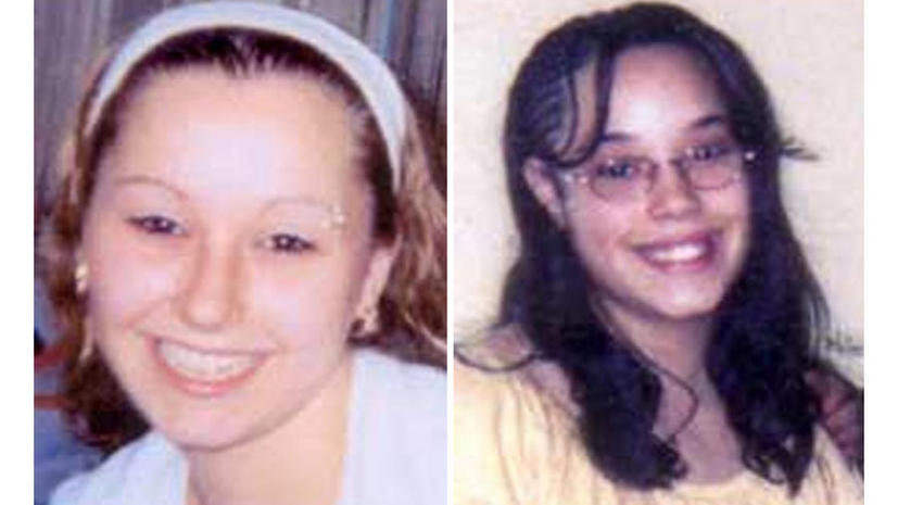 Полиция США обнаружила пропавших десять лет назад девушек в доме троих мужчин