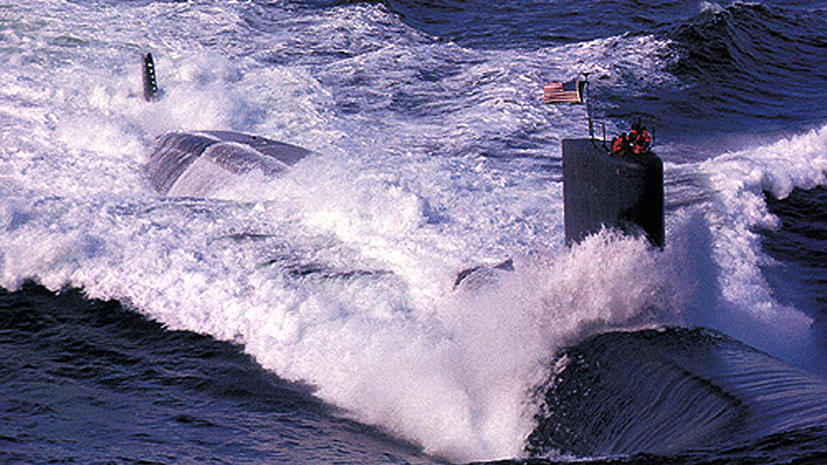 Атомная подлодка США столкнулась с рыболовецким траулером в Персидском заливе