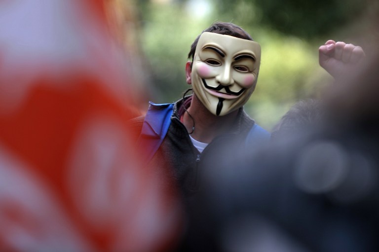 В США уволен сотрудник Reuters, обвиненный в сотрудничестве с хакерами из Anonymous