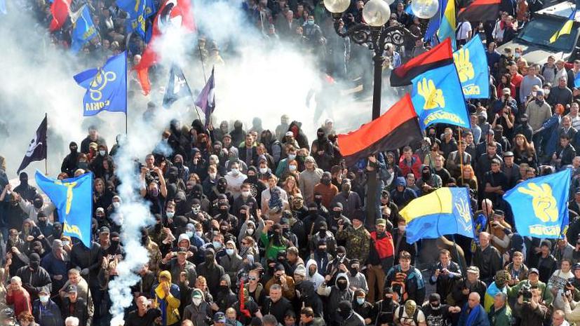 Экономист: Вашингтон воюет с Москвой чужими руками