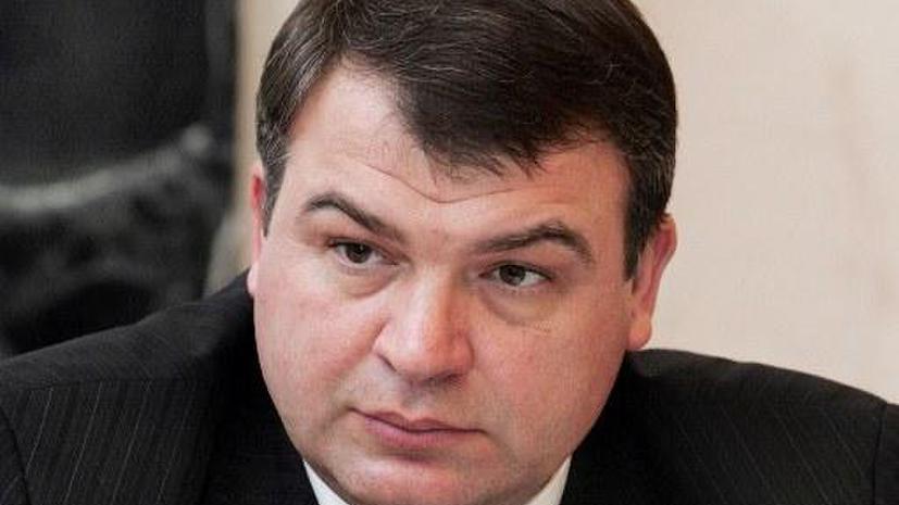 Счётная палата: Сердюков выплачивал своим замам и советникам миллионные премии