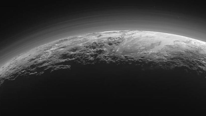 Дивный новый мир: NASA рассказало о десятках открытий, касающихся Плутона и его спутников