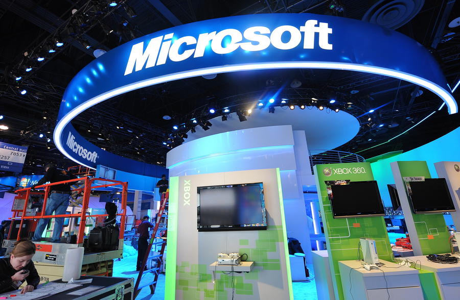 Новым главой Microsoft стал Сатья Наделла, Билл Гейтс покинул свой пост в совете директоров