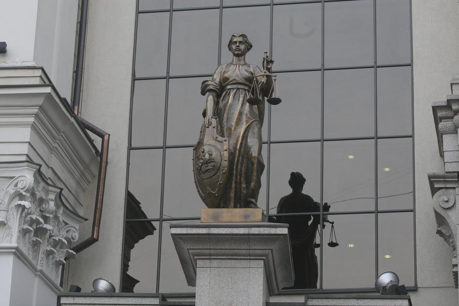Минюст может позволить жертвам преступлений требовать компенсации за волокиту