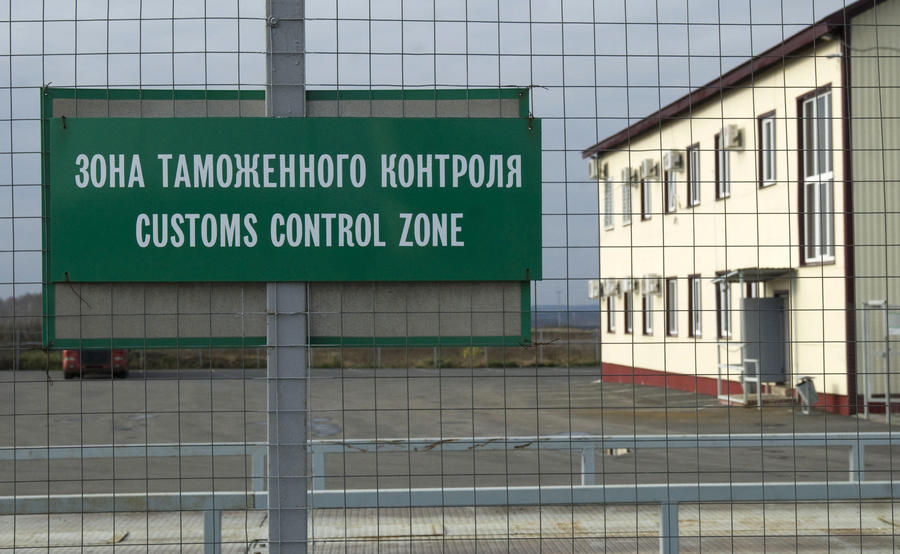 Украинские пограничники не пустили в страну съёмочную группу испанской редакции RT