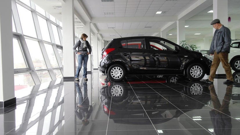 Российский авторынок: продажи Lada упали на 23%, у Porsche — выросли в два раза