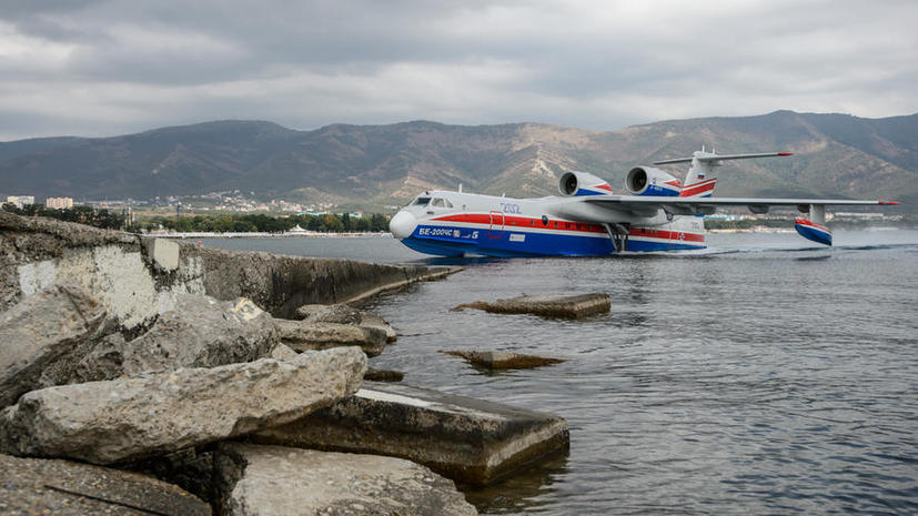 ​К поисковой операции на месте кораблекрушения в Охотском море присоединился самолёт-амфибия Бе-200