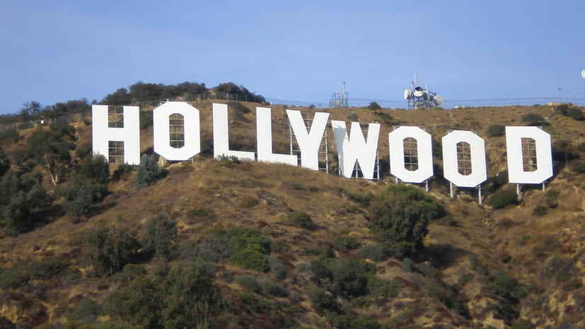 Знак Hollywood стал яблоком раздора между туристами и местными жителями