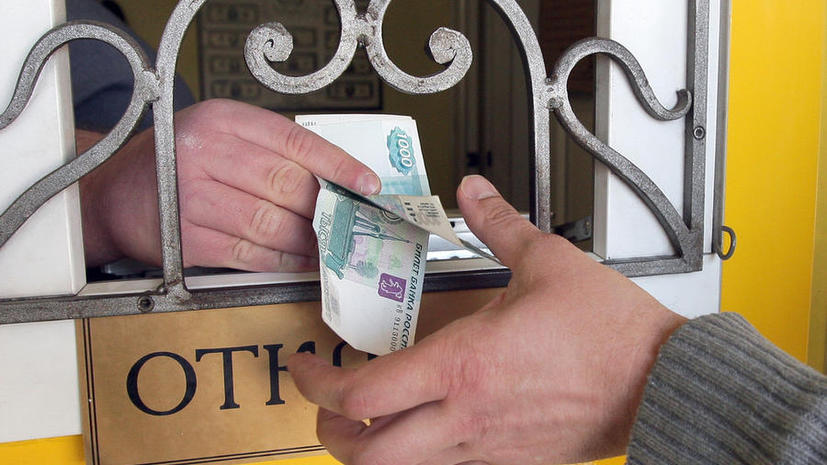 СМИ: В Москве валютный ажиотаж вызвал рост фальшивых обменников