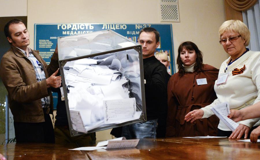 СМИ: Признание Москвой выборов в ДНР и ЛНР может привести к ужесточению санкций против России
