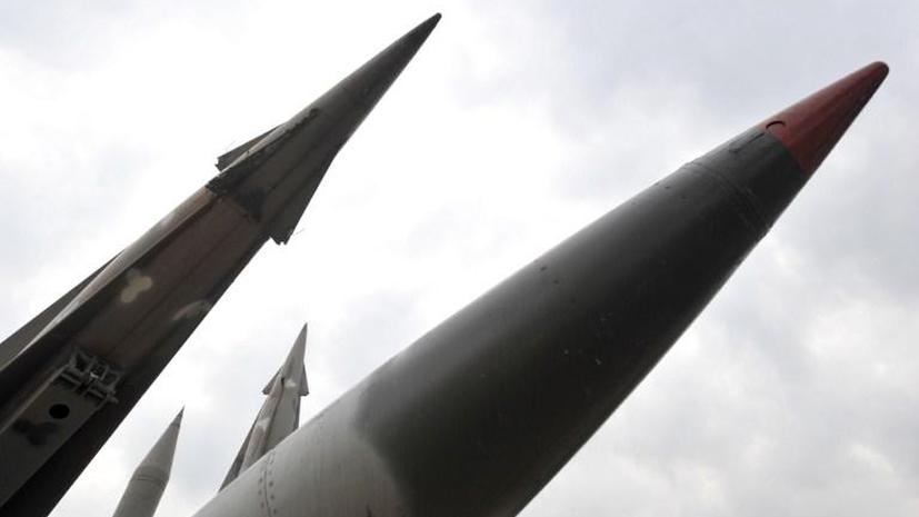 Северная Корея выпустила три баллистические ракеты в Японское море