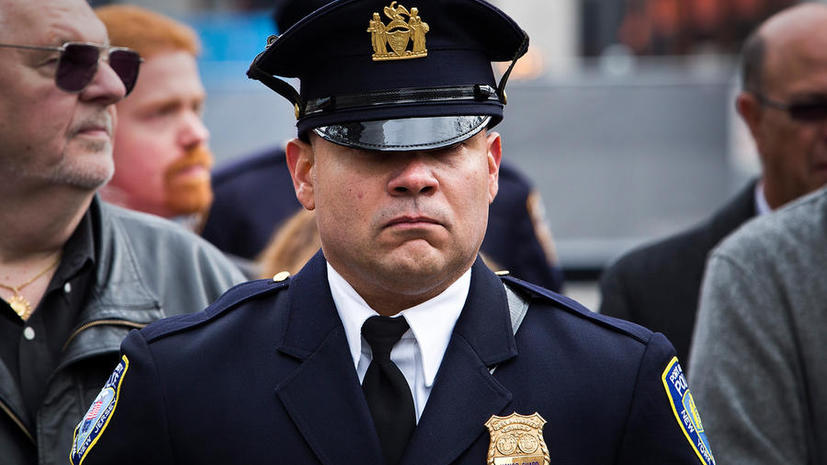 Полицейским Нью-Йорка приказали поменьше болтать в Facebook