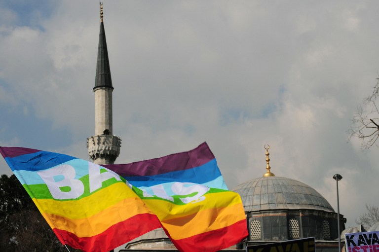 Французский мусульманин собирается открыть первую в мире мечеть для геев