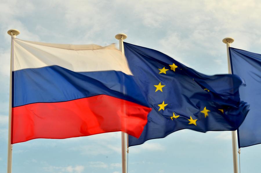 Сегодня вступают в силу обновлённые санкции ЕС в отношении России