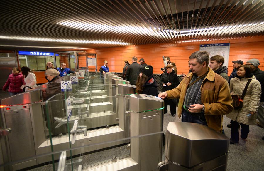 СМИ: В московском метро установят устройства для проверки билетов на выходе
