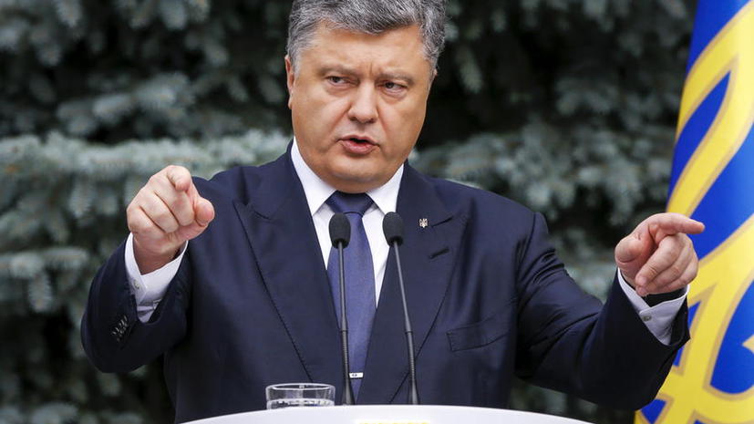 Пётр Порошенко в интервью западным СМИ обвинил Россию в организации беспорядков в Киеве