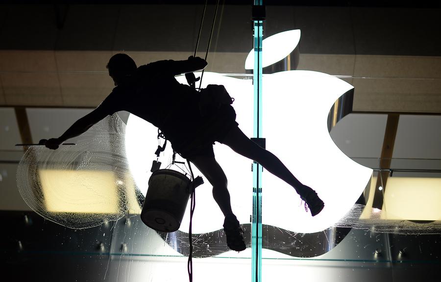 Apple потеряла статус самой дорогой компании в мире