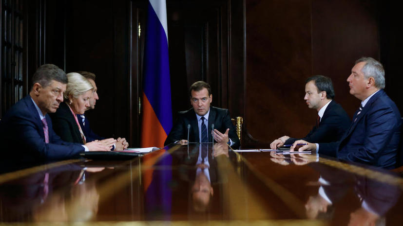Дмитрий ​Медведев: Туроператоров обяжут выдавать билеты за сутки до путешествия