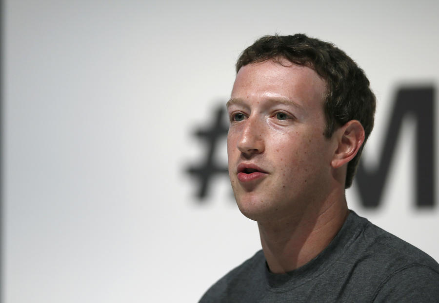 Марк Цукерберг: Мы блокируем сообщения украинских пользователей Facebook за чрезмерную агрессию