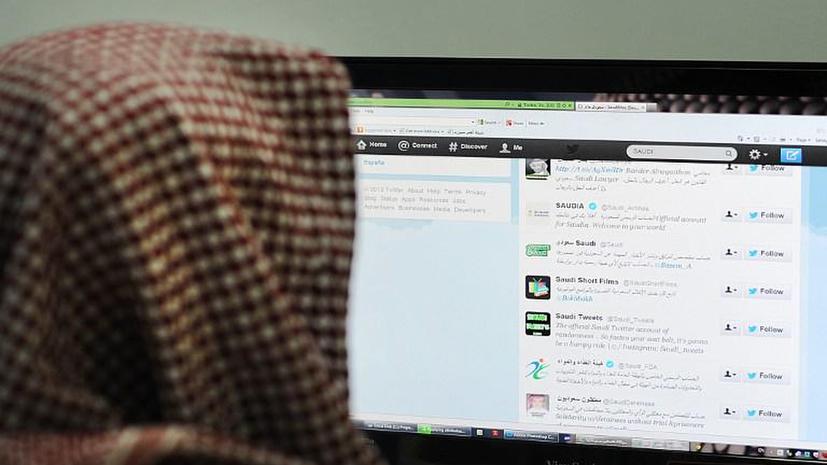 Шейх из Саудовской Аравии назвал интернет переписку между мужчиной и женщиной страшным грехом