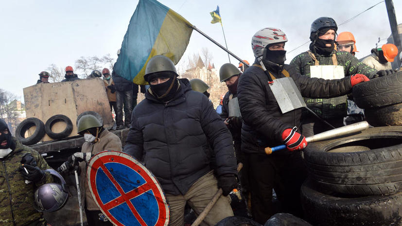 МВД Украины: С военных складов во Львове похищены тысячи единиц оружия